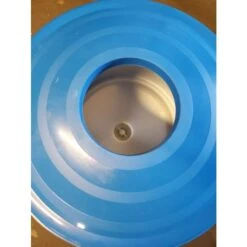 Abreuvoir Poule En Plastique Avec Pieds Imperial Easy Clean 30L Bleu Et Blanc - Gaun -Chemin des Poulaillers Boutique abreuvoir poule plastique imperial gaun ouvert 1