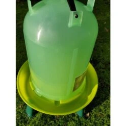 Gaun Abreuvoir Poule à Pieds En Plastique Recyclé Eco 10L -Chemin des Poulaillers Boutique abreuvoir poule plastique recycle eco gaun 10l detail