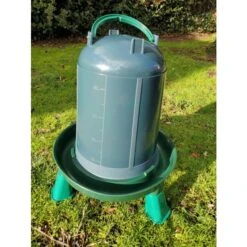 Gaun Abreuvoir Poule à Pieds En Plastique Recyclé Eco 5L -Chemin des Poulaillers Boutique abreuvoir poule plastique recycle eco gaun 5l gradue