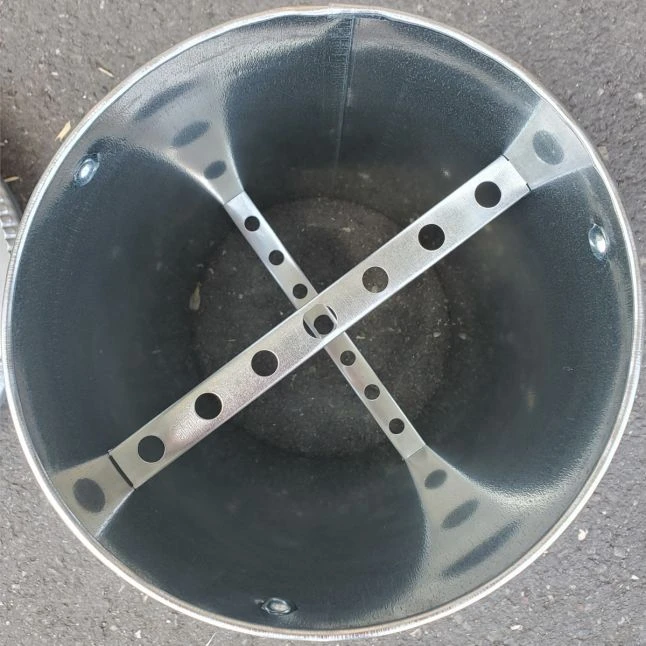 Mangeoire Galva Silo 15Kg + Couvercle 5 Mangeoire Galva Silo 15Kg + Couvercle – Image 3