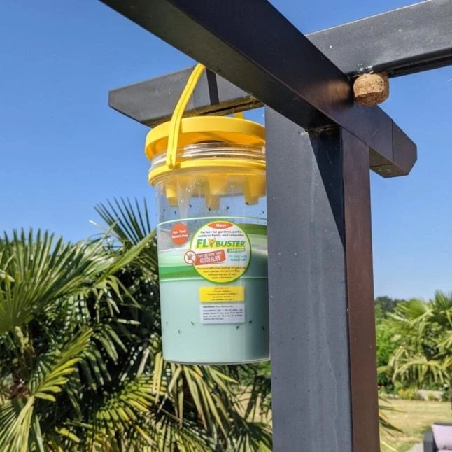 Piège à Mouches Extérieur Pour Le Jardin Appibuster Garden Avec Recharge - Bestico 4 Piège à Mouches Extérieur Pour Le Jardin Appibuster Garden Avec Recharge - Bestico – Image 2