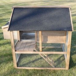 Poulailler Plymouth Toit Shingle Ouvrant 4 à 6 Poules Bois FSC -Chemin des Poulaillers Boutique poulailler bois fsc plymouth 2 4 poules cote