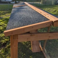 Poulailler Chabo Toit Shingle 2 à 4 Poules -Chemin des Poulaillers Boutique poulailler chabo vue focus toit 1