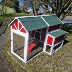 Poulailler Deluxe Rouge Toit Shingle Vert 10 à 12 Poules V3.0 -Chemin des Poulaillers Boutique poulailler deluxe rouge toit vert 12 poules vue toit gauche