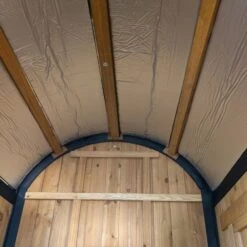 Poulailler Finlandais Toit Tôle Isolé Ouvrable 4 à 8 Poules -Chemin des Poulaillers Boutique poulailler finlandais toit tole isole 4 a 8 poules interieur toiture