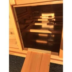 Poulailler Cémani XL Toit Shingle Noir 6 à 10 Poules -Chemin des Poulaillers Boutique poulailler landais toit noir interieur entree