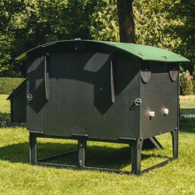 Poulailler Nestera Sur Pieds Taille L Plastique Recyclé 8 à 15 Poules 5 Poulailler Nestera Sur Pieds Taille L Plastique Recyclé 8 à 15 Poules – Image 3