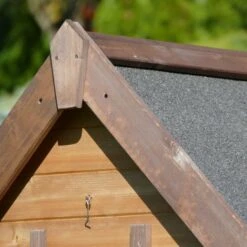 Poulailler Suisse XL Toit Shingle 8 à 10 Poules Bois Epicéa 15 Poulailler Suisse XL Toit Shingle 8 à 10 Poules Bois Epicéa -Chemin des Poulaillers Boutique poulailler suisse epicea detail toit