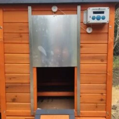 Poulailler Sussex XL Toit Shingle Noir Ouvrant 6 à 10 Poules Bois FSC -Chemin des Poulaillers Boutique poulailler sussex avec portier automatique