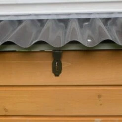 Poulailler Toit Renforcé S Toit Plastique 4 à 6 Poules -Chemin des Poulaillers Boutique poulailler toit renforce s 4 a 6 poules detail toit pondoir