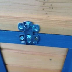 Poulailler Sussex L Toit Shingle Noir Ouvrant 4 à 6 Poules Bois FSC -Chemin des Poulaillers Boutique poulailler sussex serrure