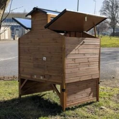 Poulailler Farmer XL Toit Tôle Ouvrant 6 à 10 Poules Bois FSC Avec Rehausse -Chemin des Poulaillers Boutique poulialler farmer avec rehausse arriere 1