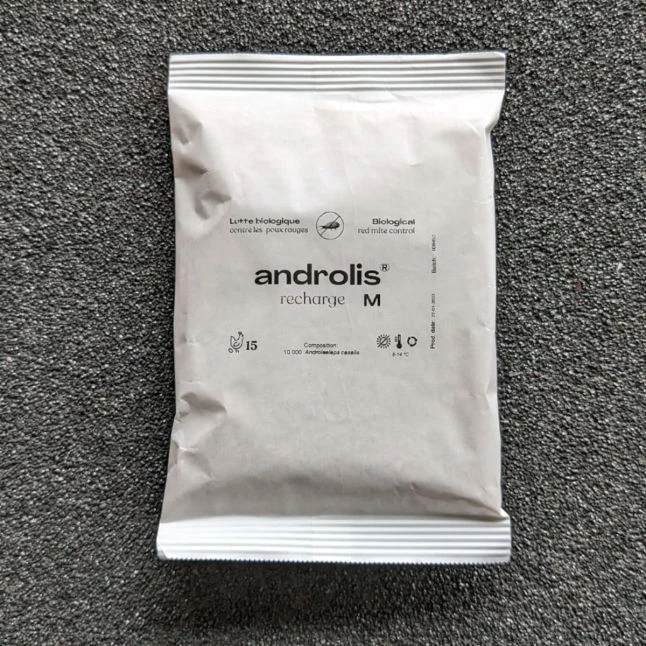 Anti Poux Rouges Biologique Pour Poule Et Oiseaux Androlis Recharge M - Bestico 3 Anti Poux Rouges Biologique Pour Poule Et Oiseaux Androlis Recharge M - Bestico